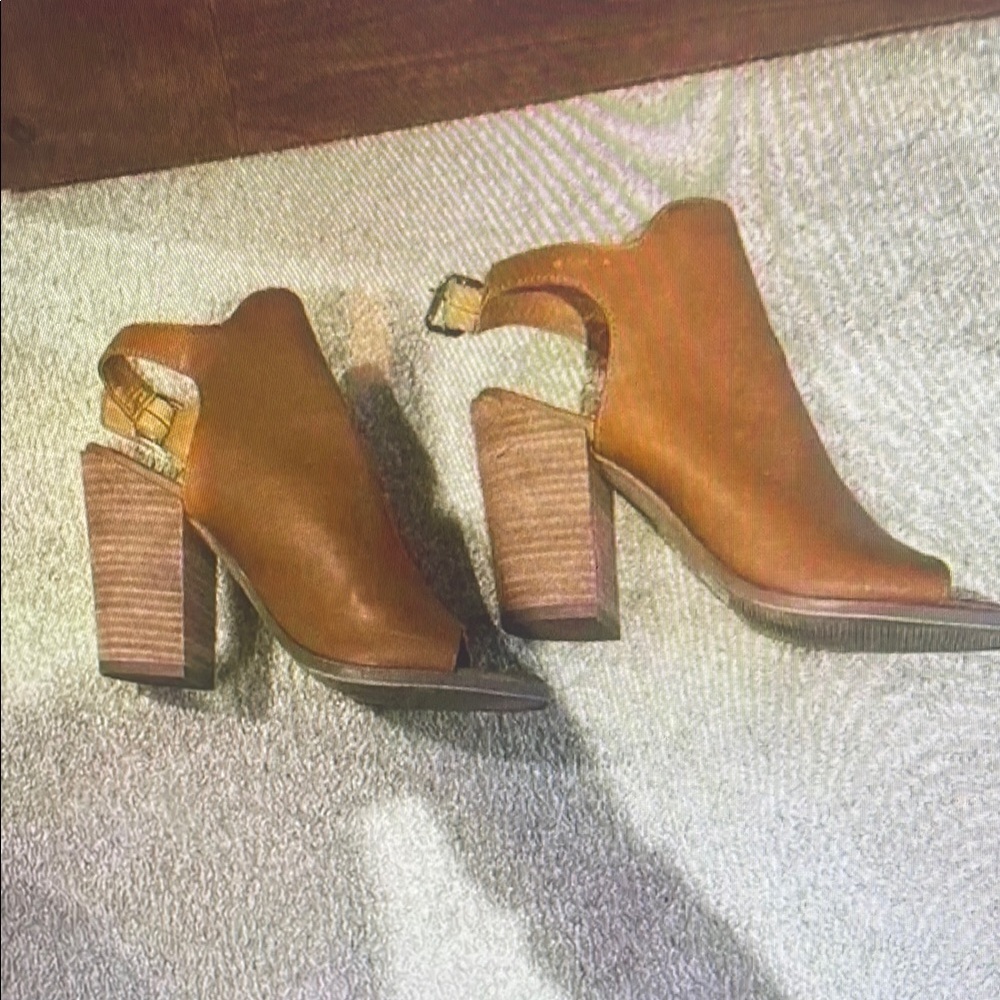 Stylish Brown Heeled Boots